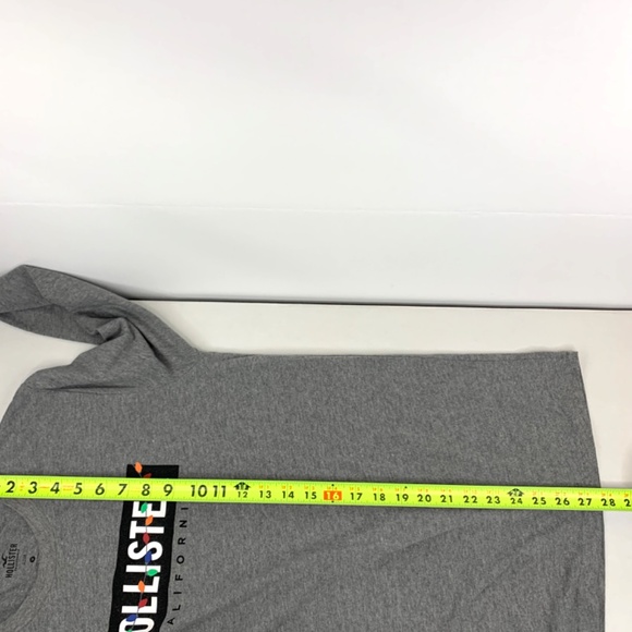 HOLLISTER CALIFORNIA - Christmas Holiday grey red long-sleeve pullover t-shirt - Picture 5 of 7